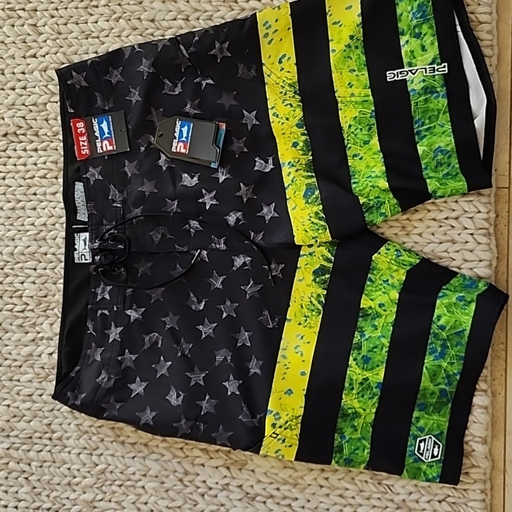 Pelagic men's shorts, size 38